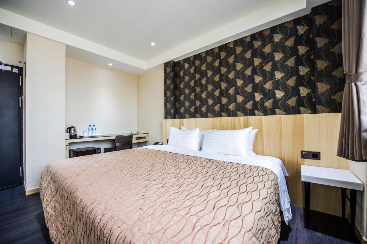 Red Hotel Yuanlin Εξωτερικό φωτογραφία