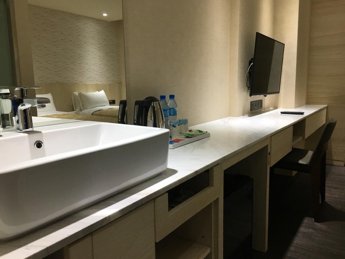 Red Hotel Yuanlin Εξωτερικό φωτογραφία